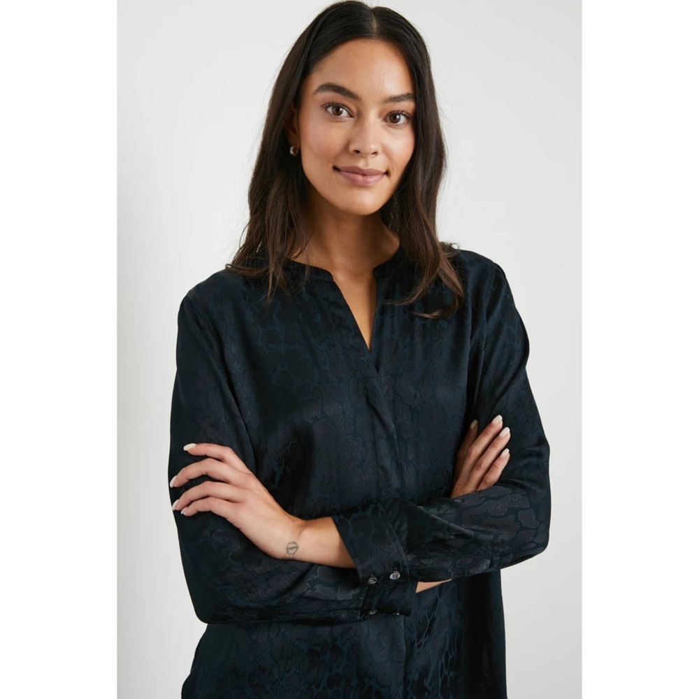 NWT Rails Onyx Leopard Top Blouse in Dark Blue NWT - image 2